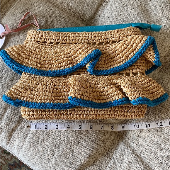 BTB Los Angeles Joey Raffia Clutch - Picture 8 of 12